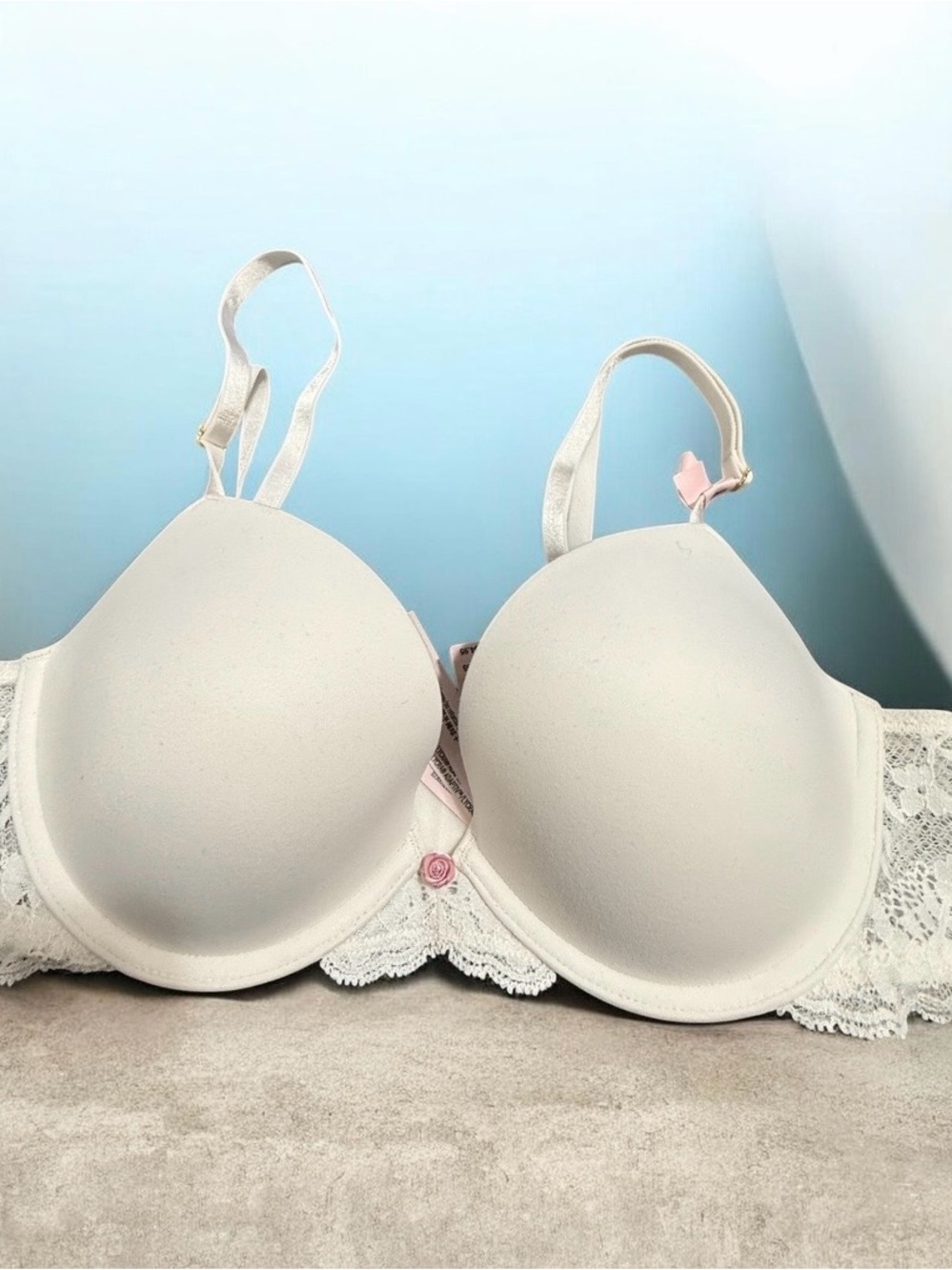 Victoria's Secret white bra, size 36B